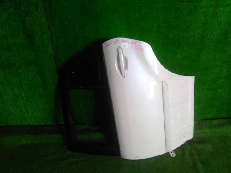 дверь на  TOYOTA HARRIER GSU30;GSU36;MCU35;ACU30;MCU30;MCU36;MCU31;GSU31;GSU35;ACU35;MHU38 (Тойота Харриер) БЕЛАЯ НОЧЬ задняялевый