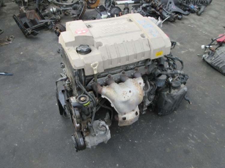 Двигатель  4G64 MITSUBISHI CHARIOT GRANDIS N94W (Мицубиси Шариот Грандис)