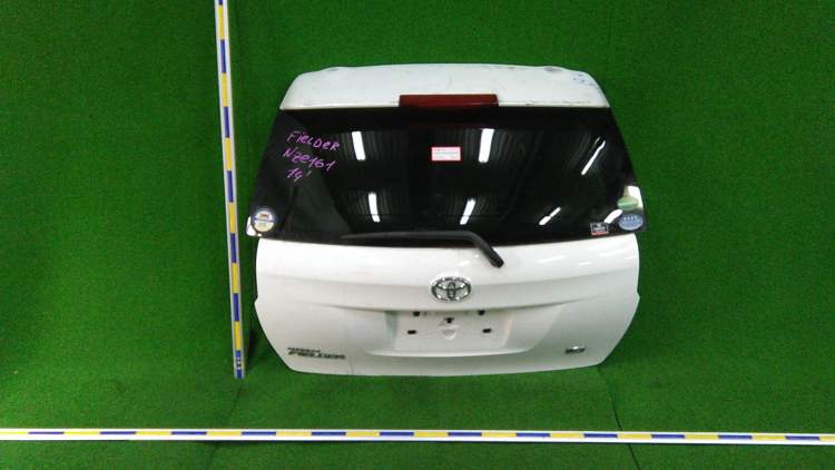 дверь пятая на 1nz-fe TOYOTA COROLLA FIELDER nze161 (Тойота Королла Филдер) белый задняя