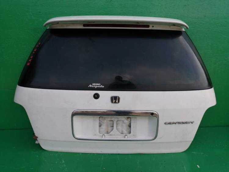 дверь пятая на HONDA ODYSSEY RA6 (Хонда Одиссей) белая
