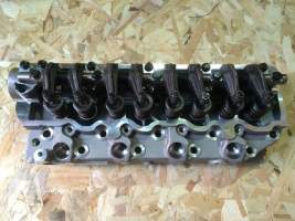 Головка блока цилиндров на Mitsubishi Strada K74T 4D56